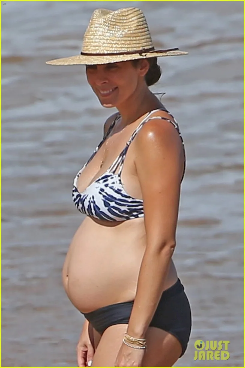 Actress Jamie Lynn Sigler Hottest Eye Catching Bikini Pics And FAQs