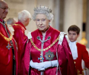 Monthly Income of the Queen of England
