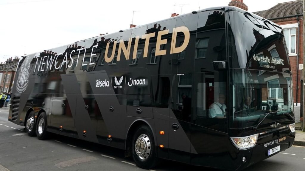 Top 10 EPL Football Clubs with the Best Team Buses 15 Top 10 EPL Football Clubs with the Best Team Buses newcastle FC team bus : long and black