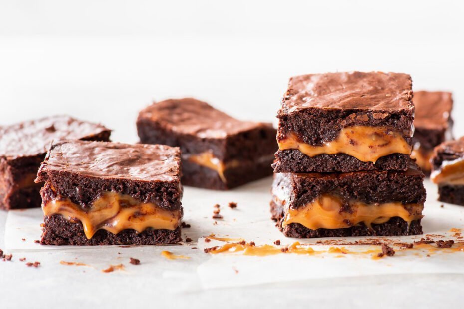 HOW TO BAKE A CHOCOLATE CHIP COOKIE