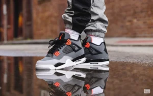 THE Jordan 4