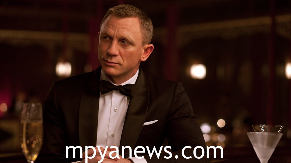 Daniel Craig