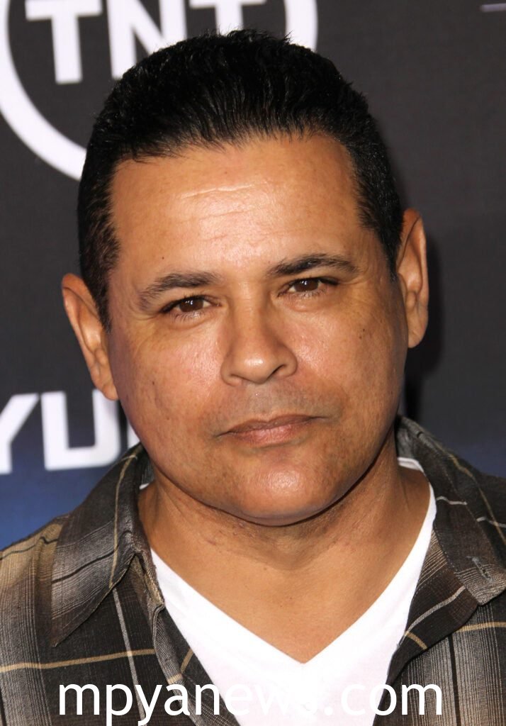 Raymond Cruz