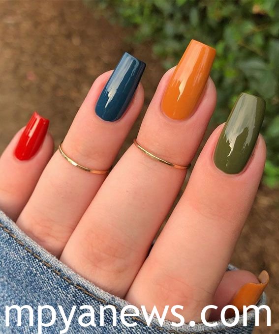 Short fall nails classic fall colors
