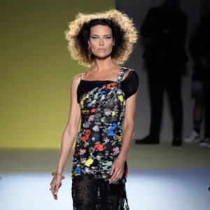 Shalom Harlow at the runway 