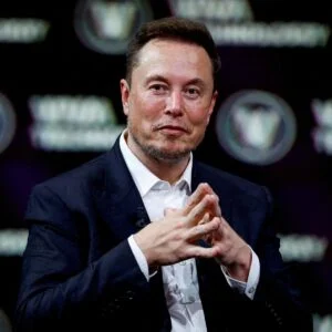 Billionaires Who Own The Loft Clothing Company , FAQs 6 Billionaires Who Own The Loft Clothing Company , FAQs FOR Loft