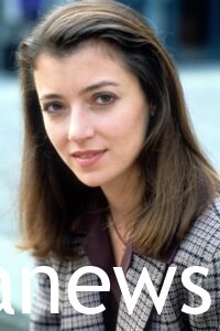 THE Mia Sara