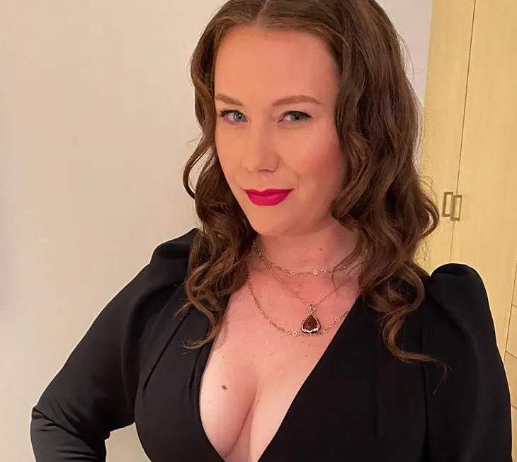 FOR  Elizabeth Ann Hanks