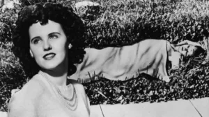 FOR Black Dahlia