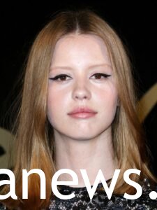 mia goth 