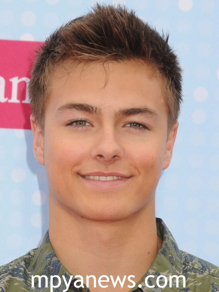 Peyton Meyer net worth