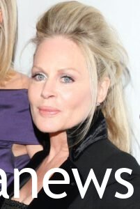 FOR Beverly D'Angelo