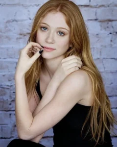 Liliana Mumy in black