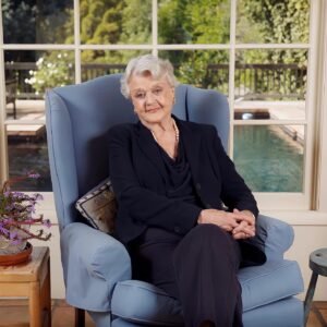 19 Mind Blowing Facts About Angela Lansbury