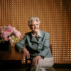 19 Mind Blowing Facts About Angela Lansbury