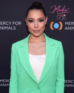 Jessica Parker Kennedy: Bio, Relationship And Love Life