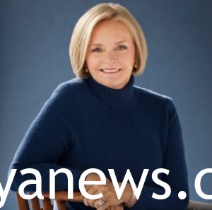 Claire McCaskill in blue