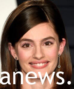 Diana Silvers while smiling