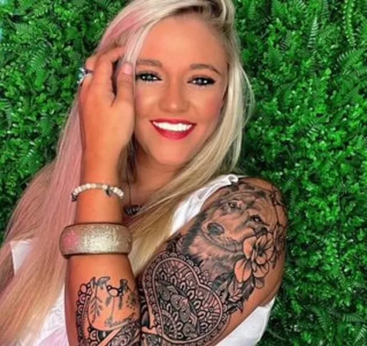 Kylie Strickland pic