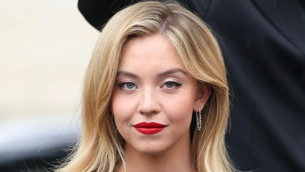 Sydney Sweeney looking beautiful