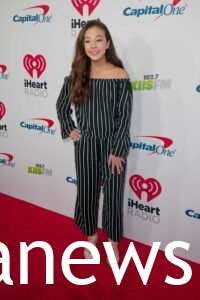 Aubrey Anderson-Emmons: sexy red carpet 