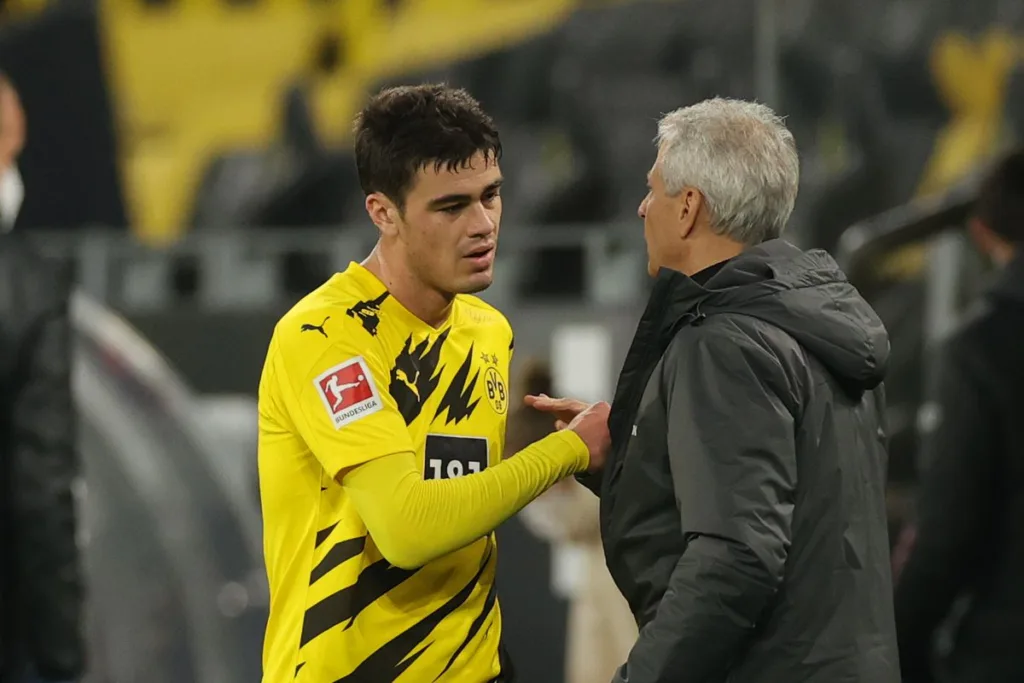 Gio Reyna -signs a new contract