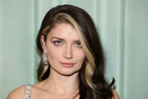 eve-hewson-1414109348.web 
