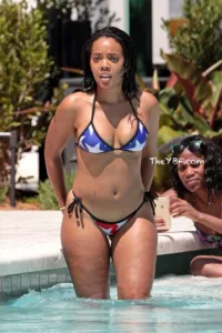 Regina Hall looking hot and sexy