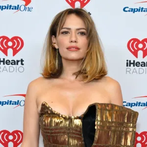 Bethany Joy Lenz looking beautiful