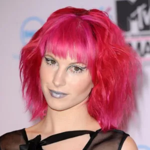 Hayley Williams: Electric Pink Power hair dye