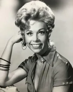 ELAINE JOYCE picture 89bd9f219e3b2188.web