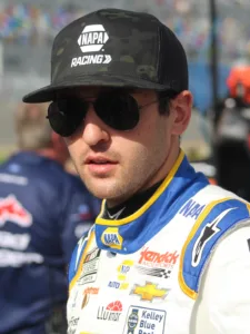 Chase Elliott looking nice