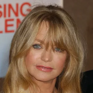 Goldie-Hawn_GettyImages-105409264-jpg.