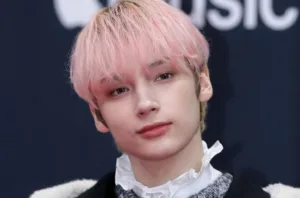 Huening Kai hairstyle