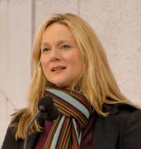 FOR Laura Linney
