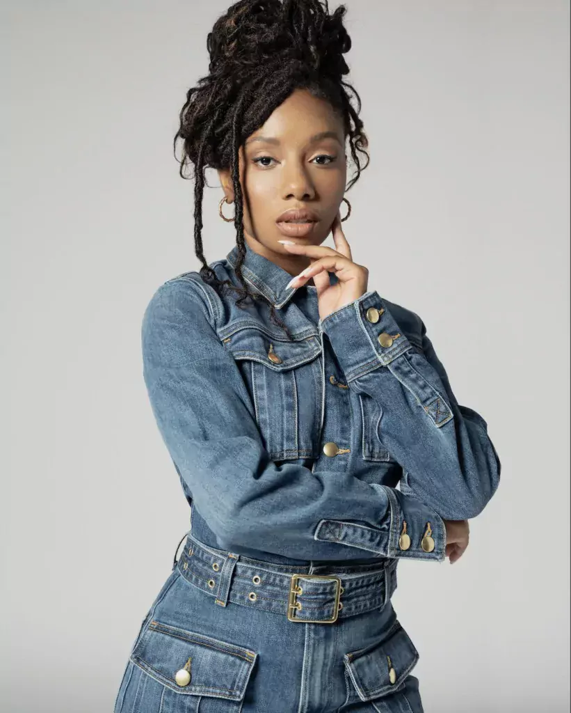 Imani Hakim looking beautiful