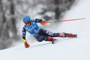 Mikaela Shiffrin skiing