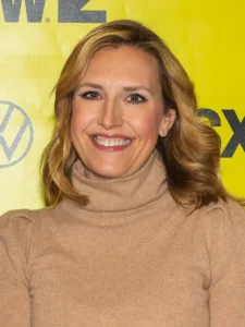THE Poppy Harlow