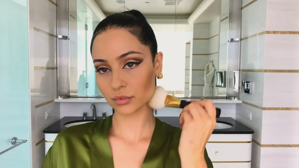 Alexa Demie: Skin Care Routine And 7 Tips To Copy From Her 29 Alexa Demie-VO_OO_S05_EP189_BEAUTY_SECRETS_ALEXA_DEMIE_TextedH264.00_07_56_23.Still009.webp