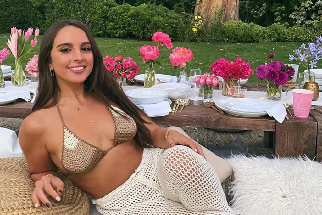 Alexia Umansky looking nice