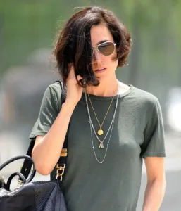 beauty-2013-06-jennifer-connelly-new-short-hair-main.webp