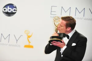 damian-lewis-kissing-emmy.webp