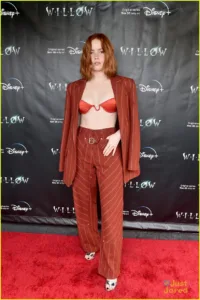Erin Kellyman at the red carpet