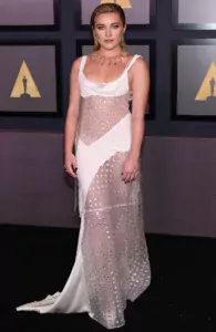 florence-pugh-governors-award-best-dressed-1112022-58229e518cbd4d8aadd72bfdf5d7b34a.jpg