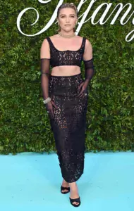 florence-pugh-tiffany-9bca588a486542b495e5ed8ed860114d.jpg