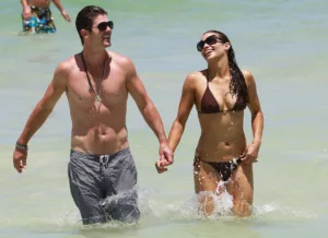 Paula Patton: 7 Hottest Eye-Catching Bikini Moments