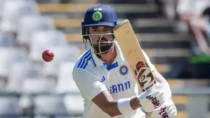 Kl Rahul playing cricket