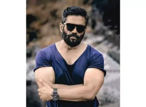 Sunil Shetty Looking nice