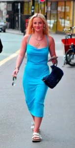 Millie-Gibson-Out-For-Lunch.