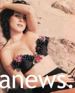 Jennifer Tilly bikini